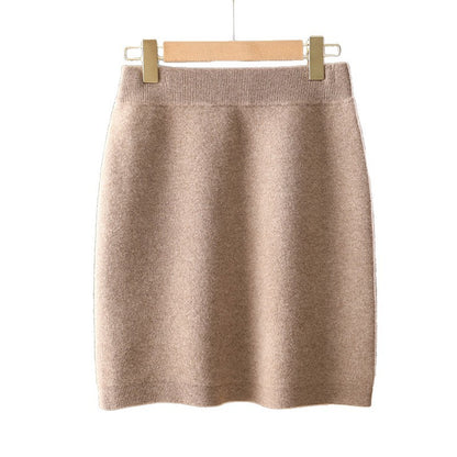The Richmond Wool Skirt – Warm Elegance in Motion
