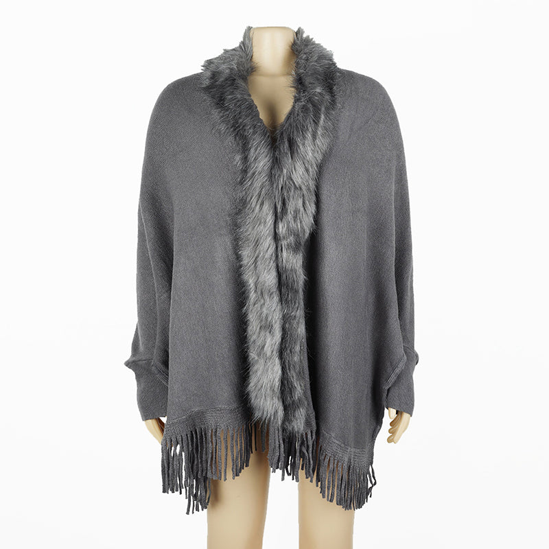The Chelsea Fur-Trim Poncho – Soft Warmth, Refined Presence