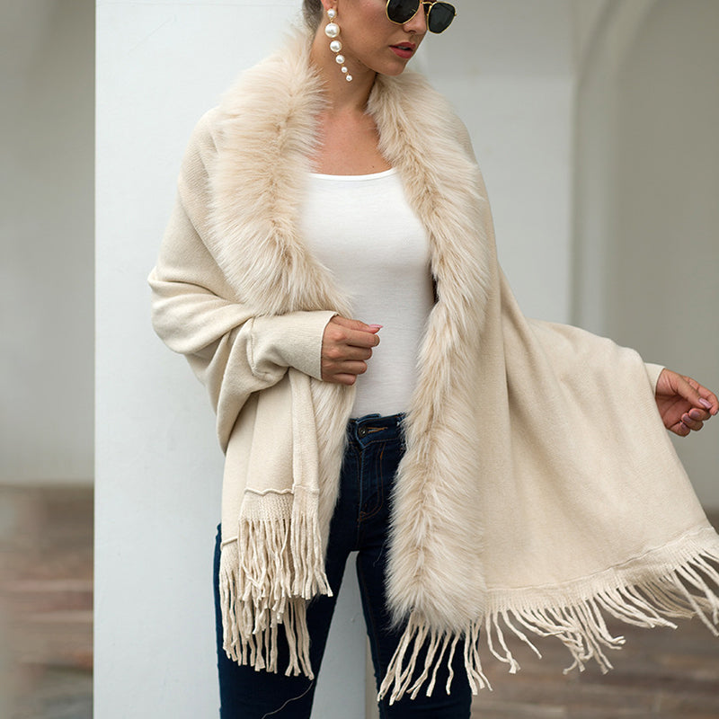 The Chelsea Fur-Trim Poncho – Soft Warmth, Refined Presence