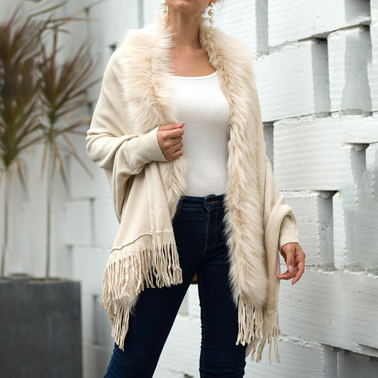 The Chelsea Fur-Trim Poncho – Soft Warmth, Refined Presence